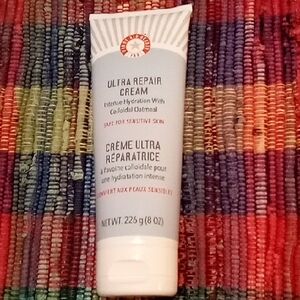 First Aid Beauty Ultra Repair Cream